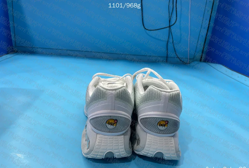 Nike DN White 8