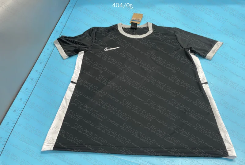 NIKE DRI FIT 4