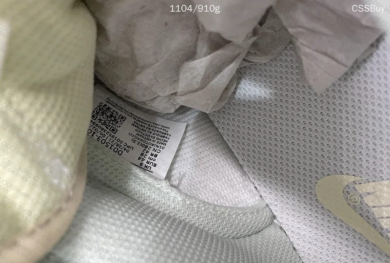Nike Dunk Light Bone 3