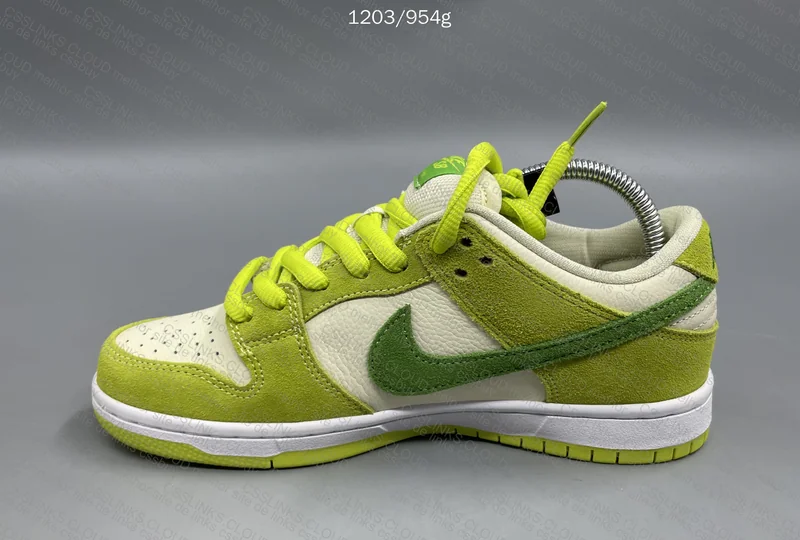 Nike Dunk Apple Sour 4