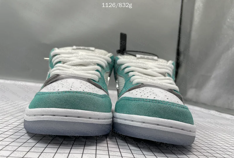 Nike Dunk April 10
