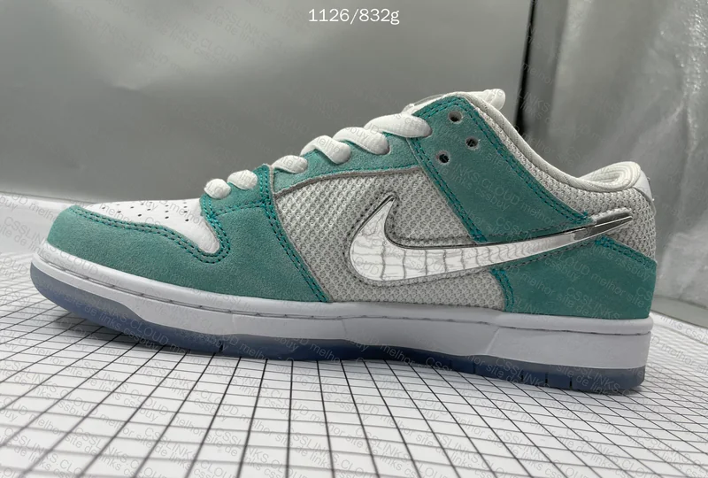 Nike Dunk April 11