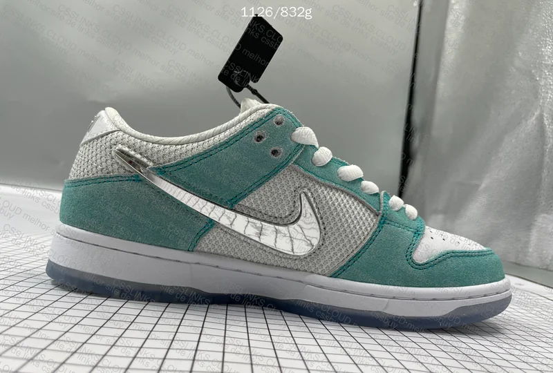 Nike Dunk April 4