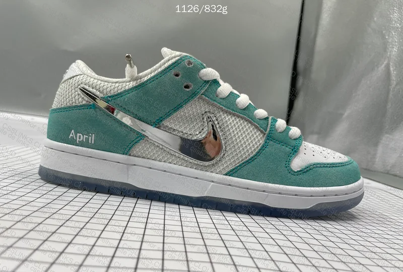 Nike Dunk April 7
