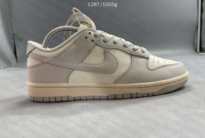 Nike Dunk Bone 3