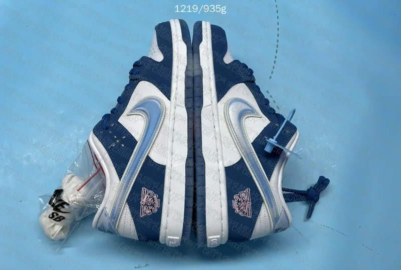 Nike Dunk Born x Raised 5