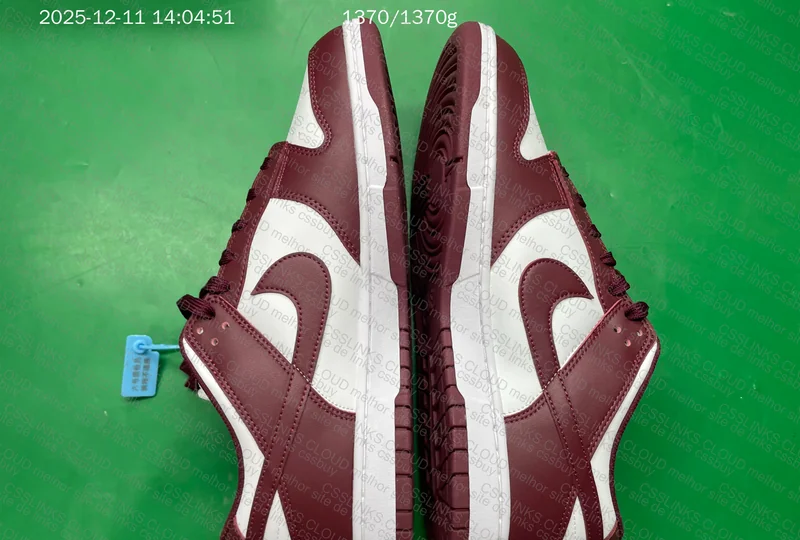 Nike Dunk Bourdeaux (WINE RED)