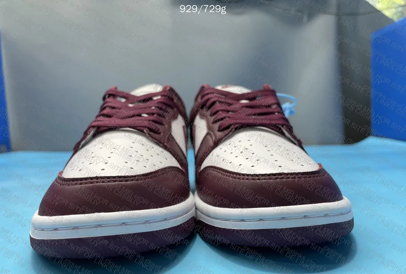 Nike dunk Burgundy 3