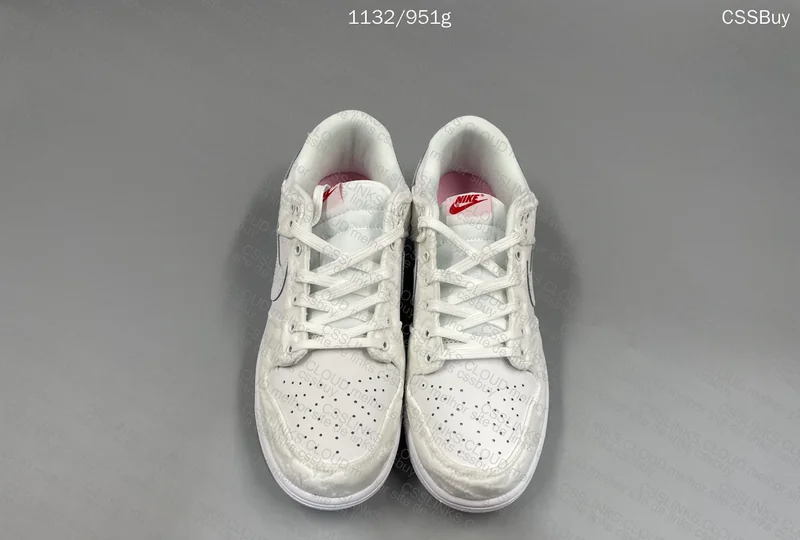 Nike Dunk Give Her Flowers