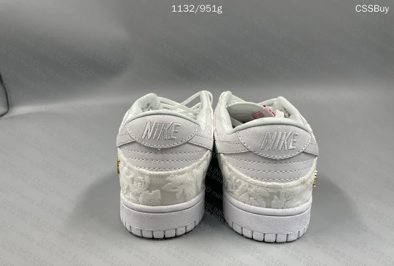 Nike Dunk Give Her Flowers 2