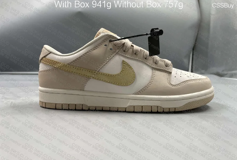 Nike Dunk 'Gold Swoosh' 3