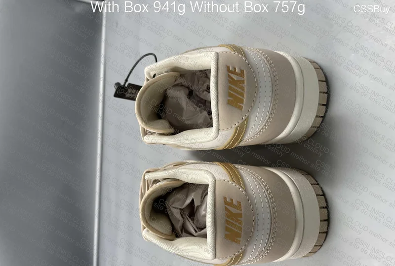 Nike Dunk 'Gold Swoosh' 4