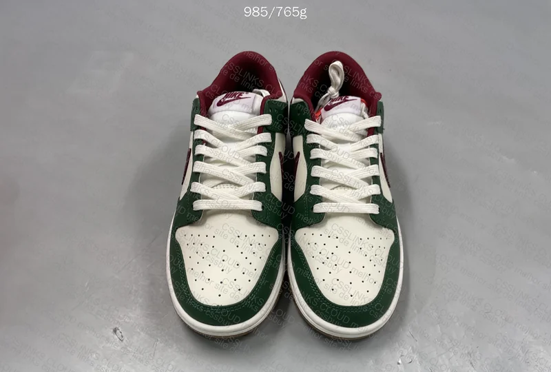 Nike Dunk Gorge Green 3