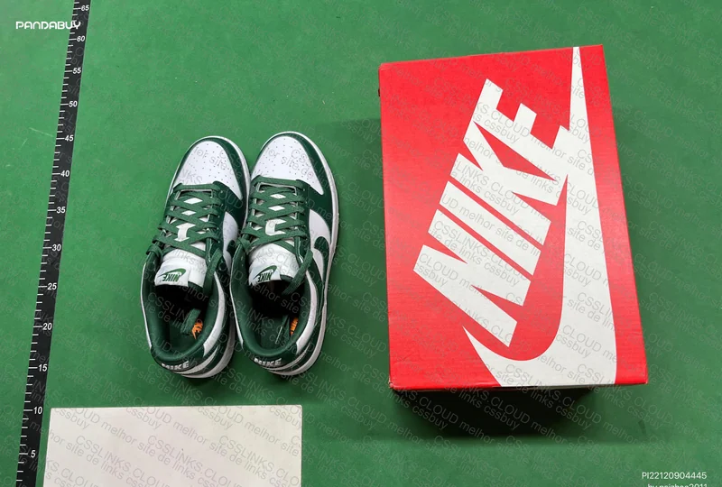 Nike Dunk Green 4