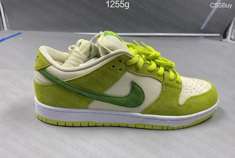 Nike Dunk Green Apple 2