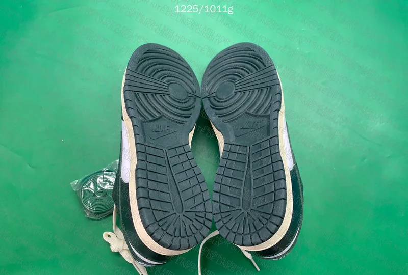 Nike Dunk Green Coconut Milk 5
