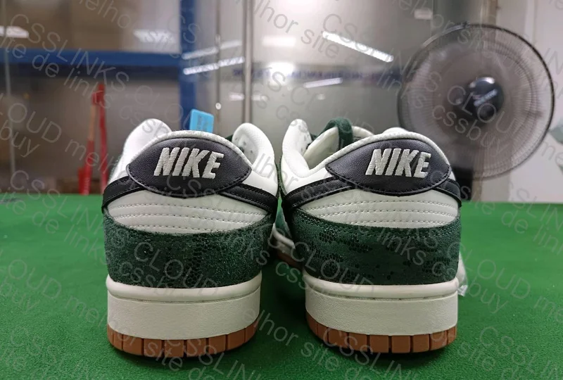 Nike Dunk Green Snake 5