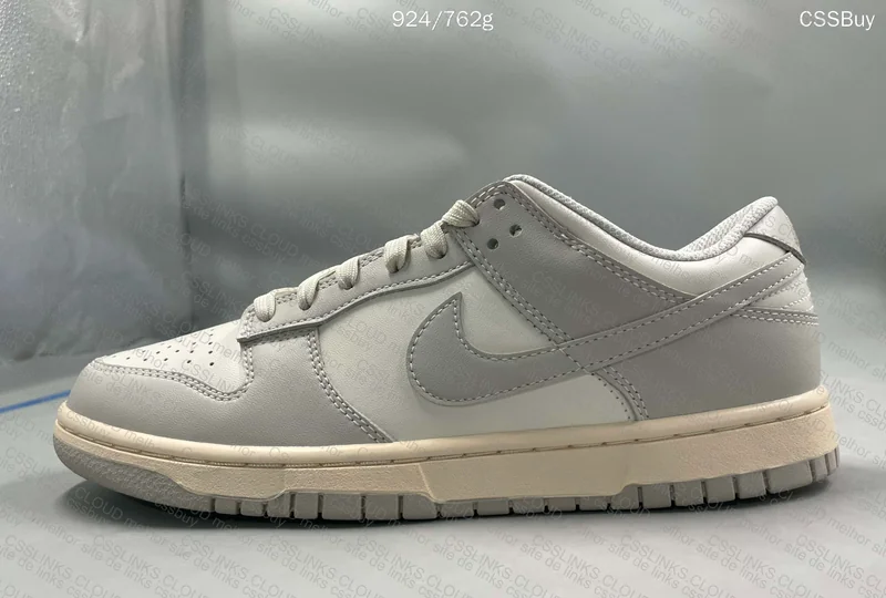 Nike Dunk Light Bone 4