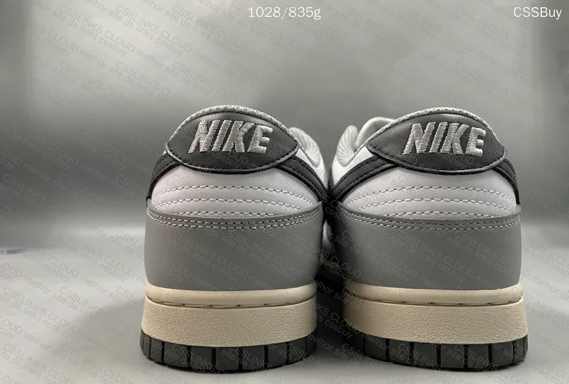 Nike Dunk Light Smoke 10