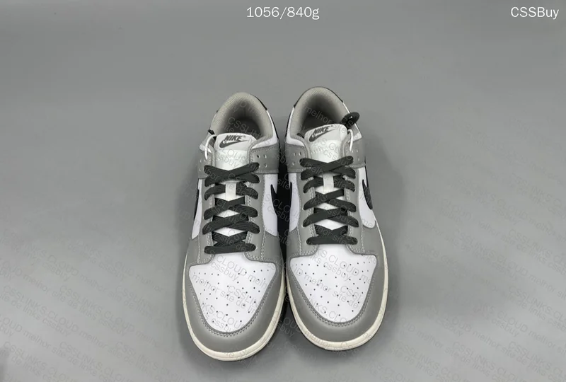 Nike Dunk "Light Smoke Grey"