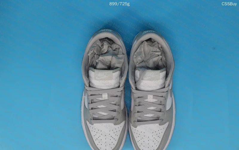 NIKE DUNK LOW