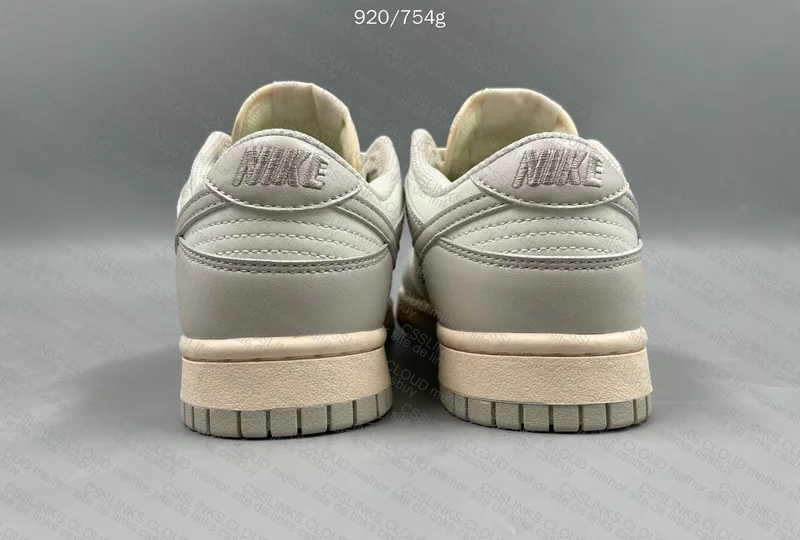 Nike dunk low 4