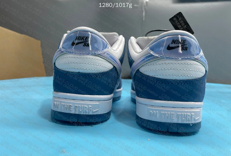 Nike dunk low born x raised 6