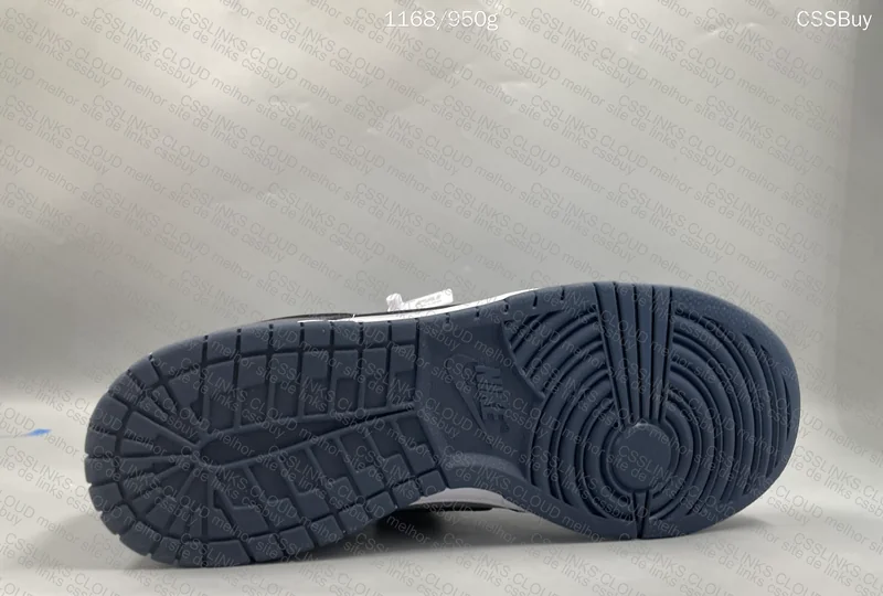 Nike Dunk Low Georgetown 7