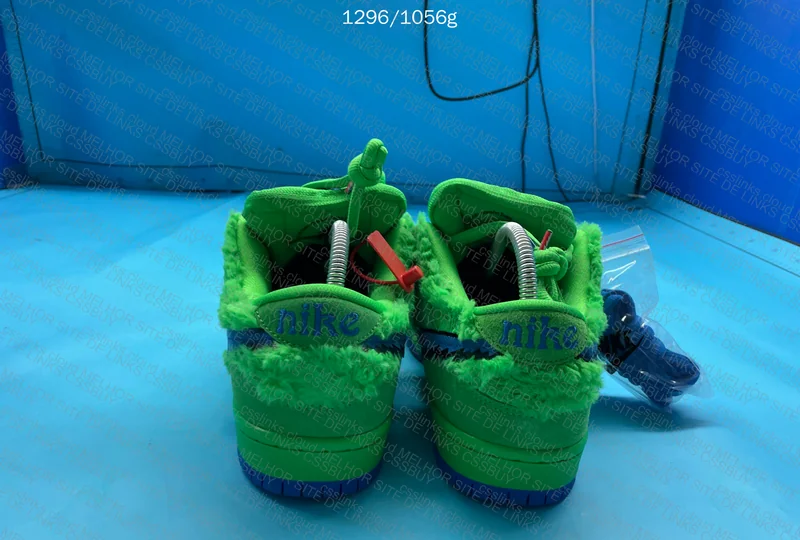 Nike Dunk Low Green Bear 8
