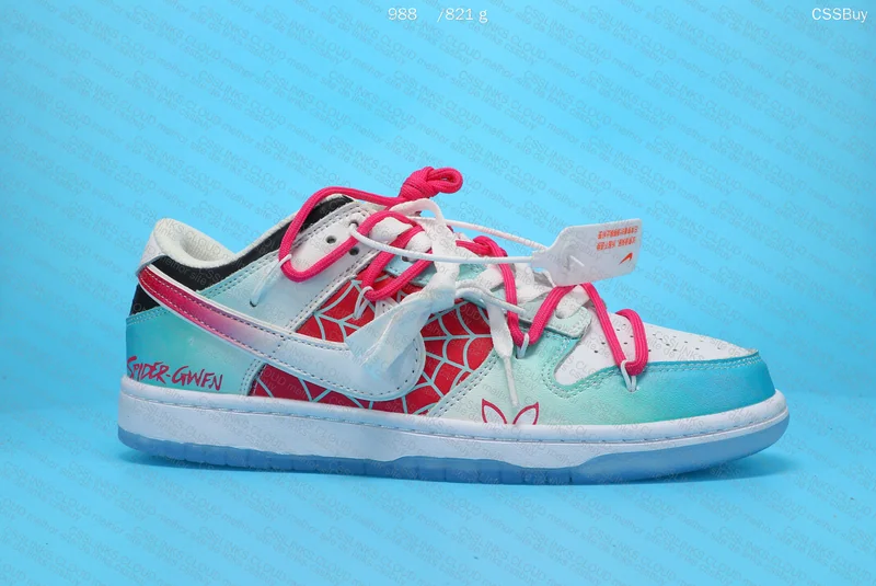 Nike Dunk Low Gwen Spider-man (Custom Fantasy) 5