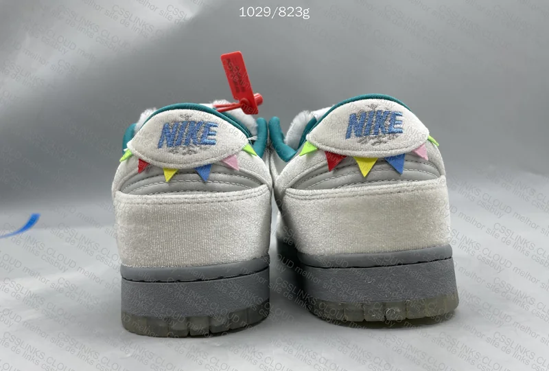 Nike Dunk Low Ice 2