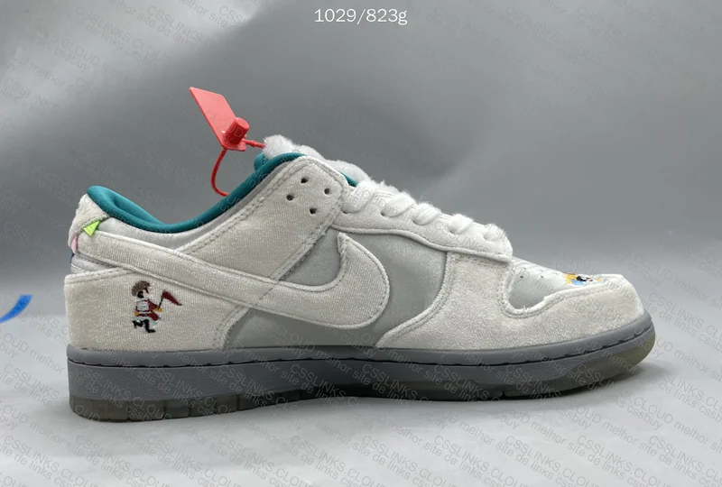 Nike Dunk Low Ice 4