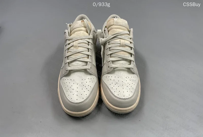 Nike Dunk Low (Light Bone) Batch: VT 5