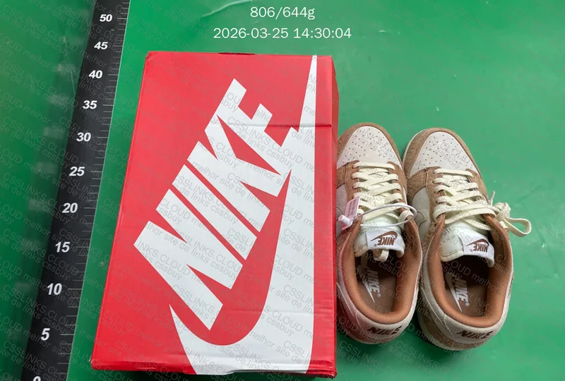 Nike Dunk Low Medium Curry 5