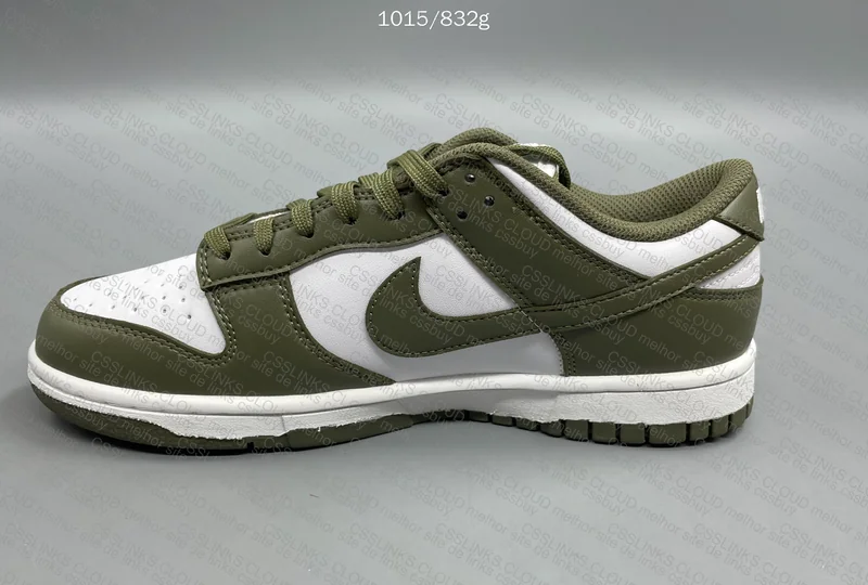 Nike Dunk Low Medium Olive 2