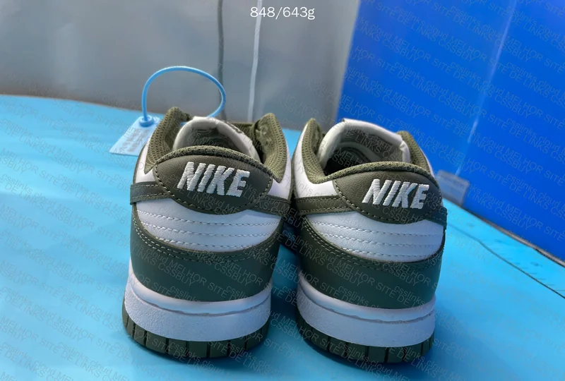Nike Dunk Low Medium Olive 4