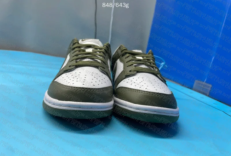 Nike Dunk Low Medium Olive 7