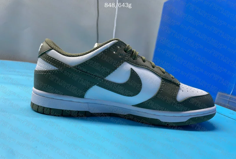 Nike Dunk Low Medium Olive 8