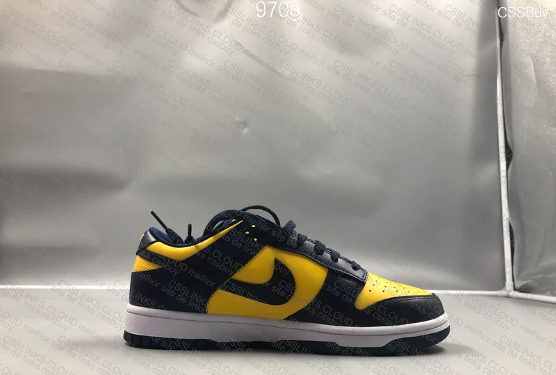 Nike Dunk Low Michigan