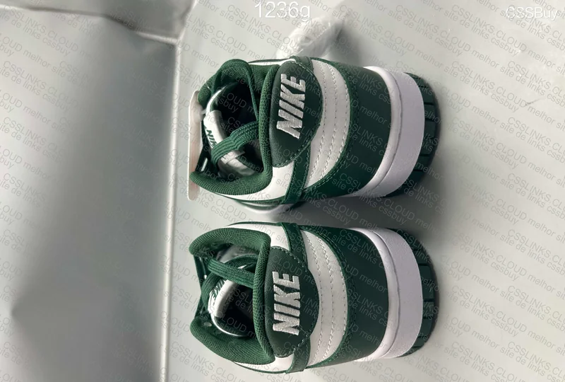 Nike Dunk Low Michigan State 3