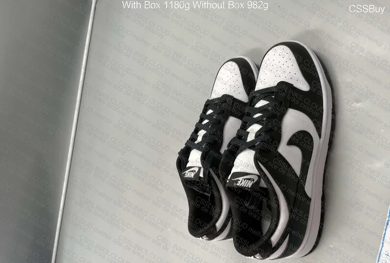 Nike DUNK LOW PANDA 9