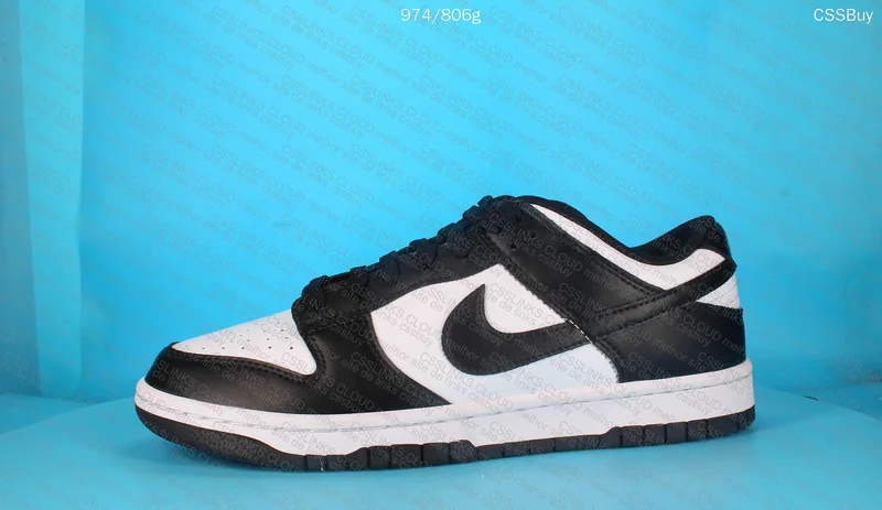NIKE DUNK LOW - PANDA 4