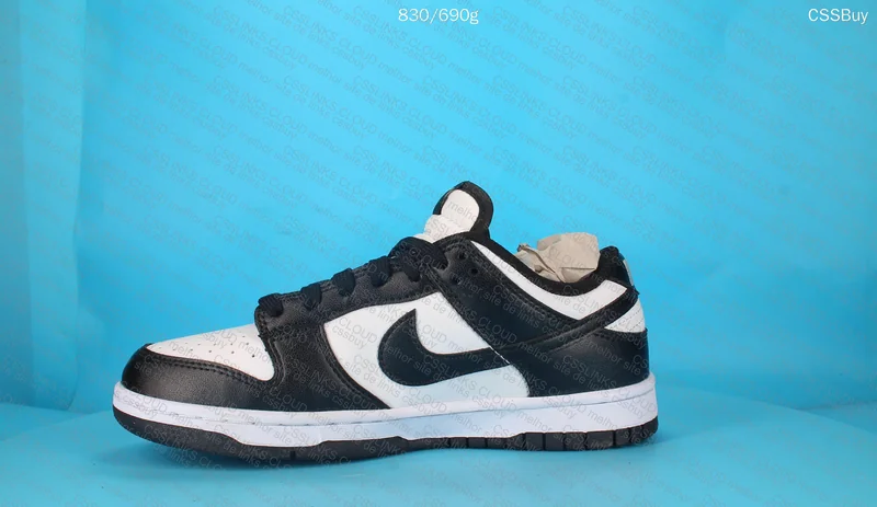 NIKE DUNK LOW PANDA 4