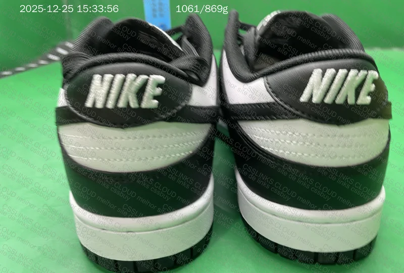 Nike dunk low panda 4