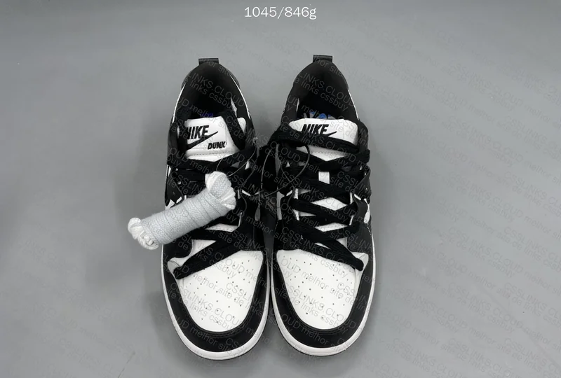 nike dunk low panda disrupt 2