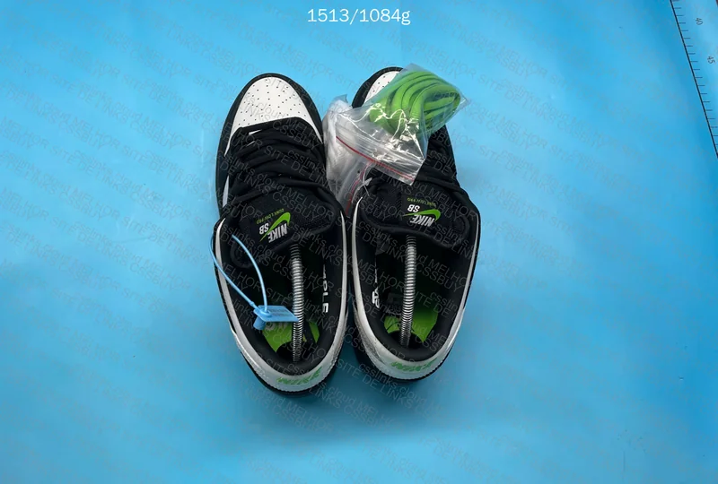 Nike Dunk Low Panda Pigeon 6