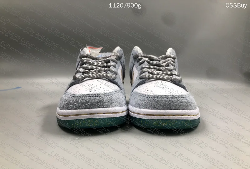 Nike Dunk Low Pro SB Sean Cliver 9