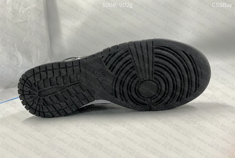 Nike Dunk Low Retro White and Black