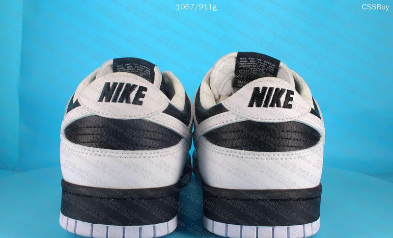 Nike Dunk Low Reverse Panda