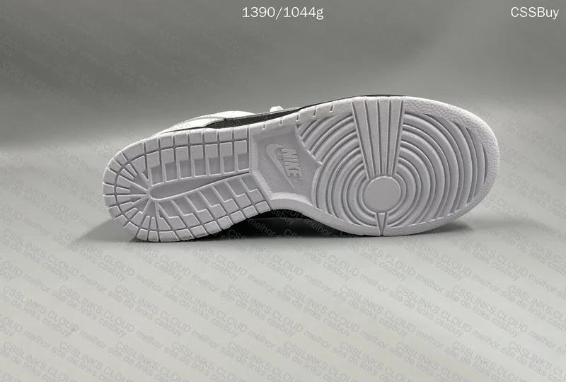 NIKE DUNK LOW REVERSE PANDA 5